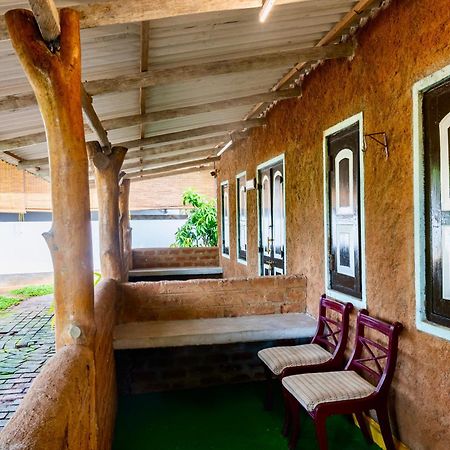 Tembo Cottage Wilpattu Exterior photo